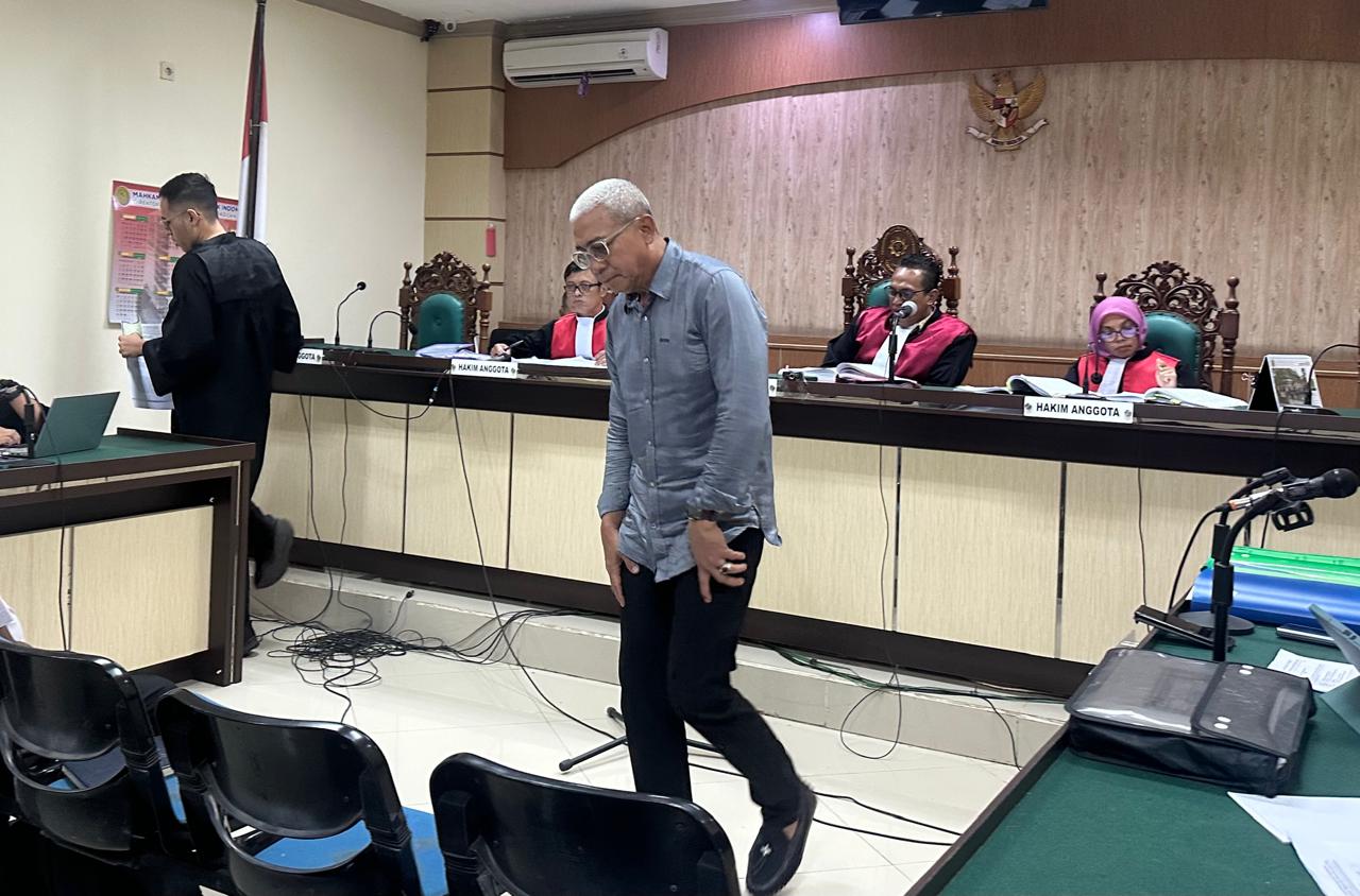 SIDANG: Majelis hakim mempertanyakan keuntungan batu bara dalam perkara dugaan korupsi penyertaan modal PT Asabaru Dayacipta Lestari Balangan saat menghadirkan Direktur PT Ciracap Sumber Prima