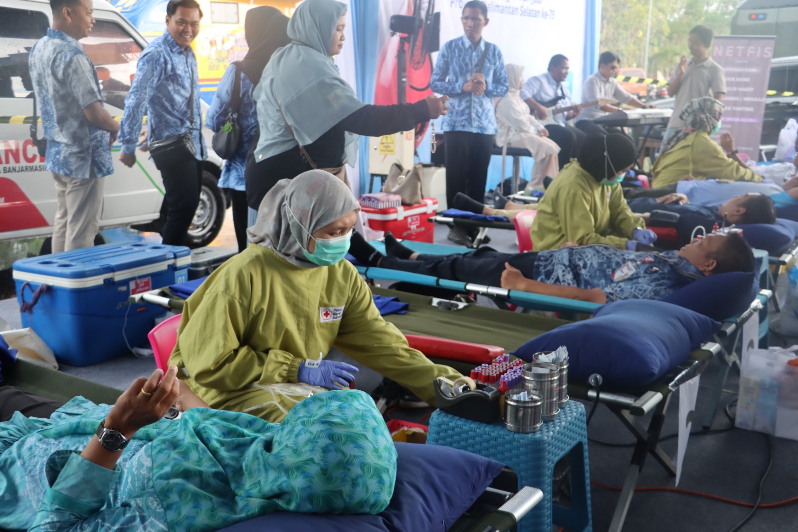PEDULI: Bank Kalsel mengajak masyarakat dan insan pers peduli pemenuhan stok darah di Kalsel Expo 2025.
