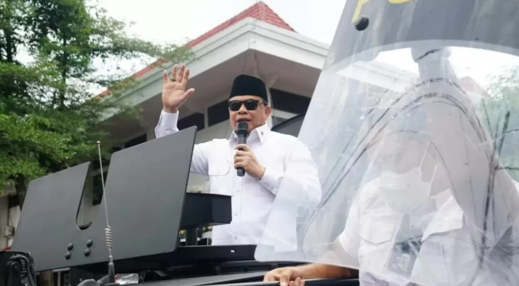 AROGAN: Bupati Pati Sudewo menolak mundur saat menemui massa demo 13 Agustus di halaman pendapa setempat, Rabu (13/8).
