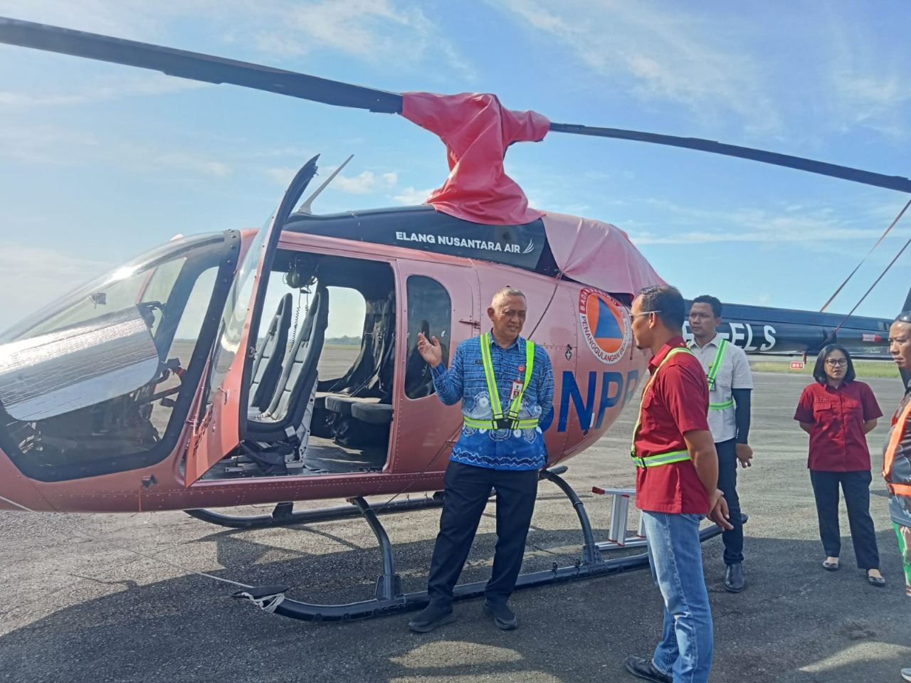 BERTAMBAH: Satu heli patroli dari BNPB tiba kembali di Kalsel. Namun, usulan enam heli untuk penanganan karhutla hanya disetujui empat unit oleh BNPB.