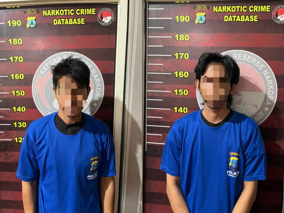 DIAMANKAN: MR dan AN yang diamankan Satresnarkoba Polres Tala karena menyimpan sabu.