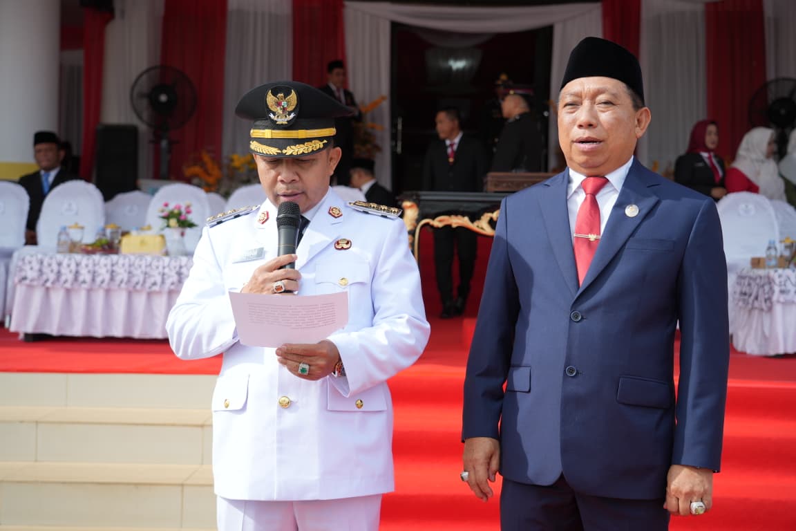 LAUNCHING: Bupati Tapin H Yamani dan Wakil Bupati Tapin H Juanda melaunching tiga program unggulan.