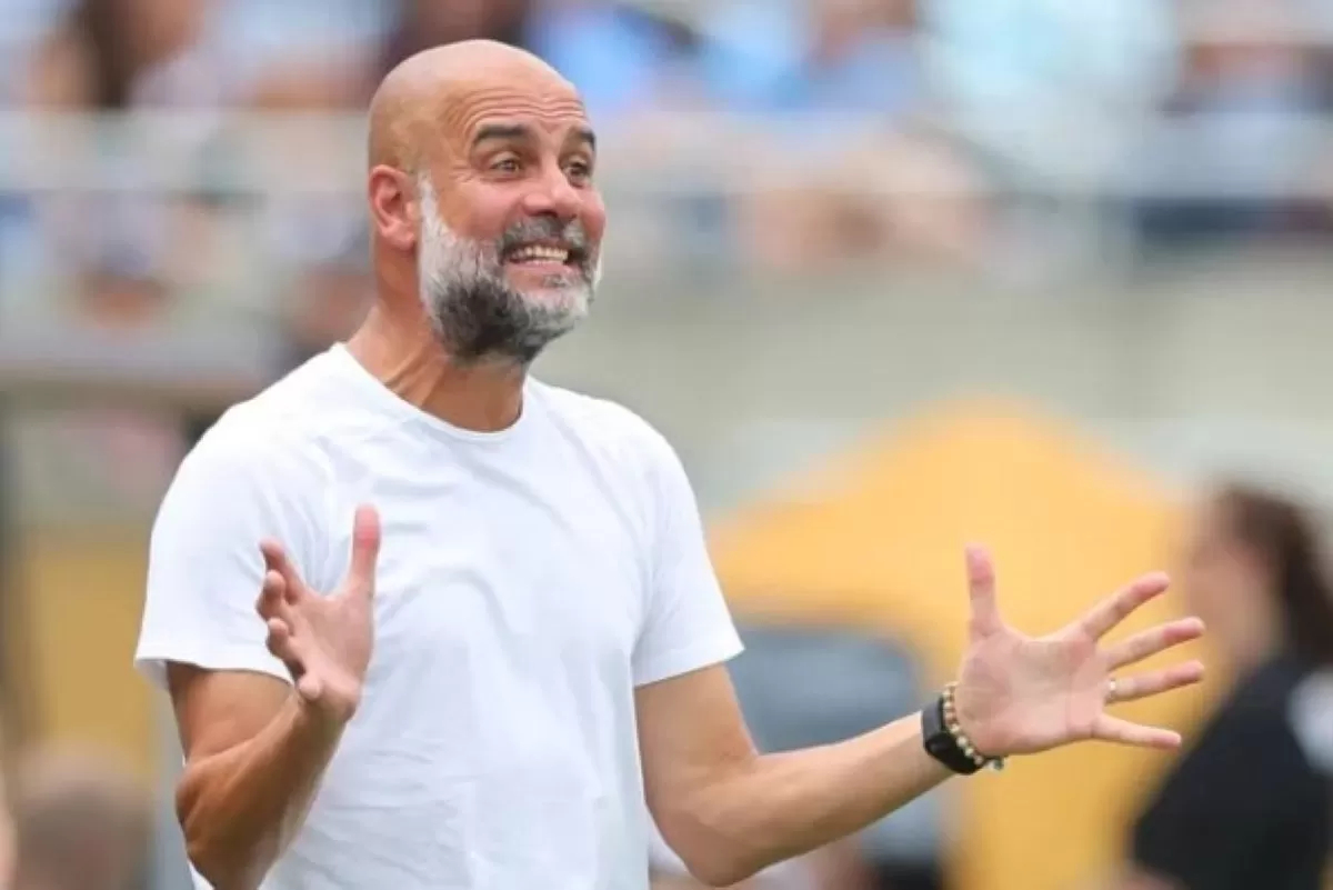 MENGELUHKAN: Pelatih Manchester City, Pep Guardiola mengeluhkan skuad yang terlalu gemuk.