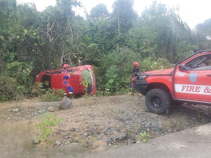 TERBALIK: Kecelakaan lalu lintas kembali terjadi di ruas Jalan Lintas Banjarbaru-Batulicin.
