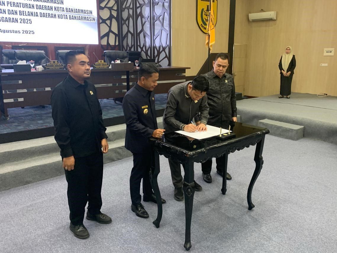 SAH: Raperda APBD Perubahan Tahun 2025 disahkan lewat rapat paripurna di Gedung DPRD Banjarmasin, Kamis (21/8).
