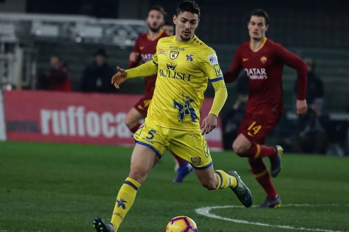 INCARAN: Federico Barba saat memperkuat Chievo. Ia dikabarkan jadi incaran Persib Bandung untuk menambah kekuatan di Super League.
