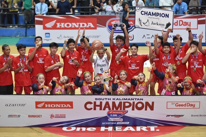 CHAMPION: Tim basket SMAN 7 Banjarmasin kembali meraih juara DBL Banjarmasin di GOR Hasanuddin HM Banjarmasin, Jumat (22/8/2025) malam.