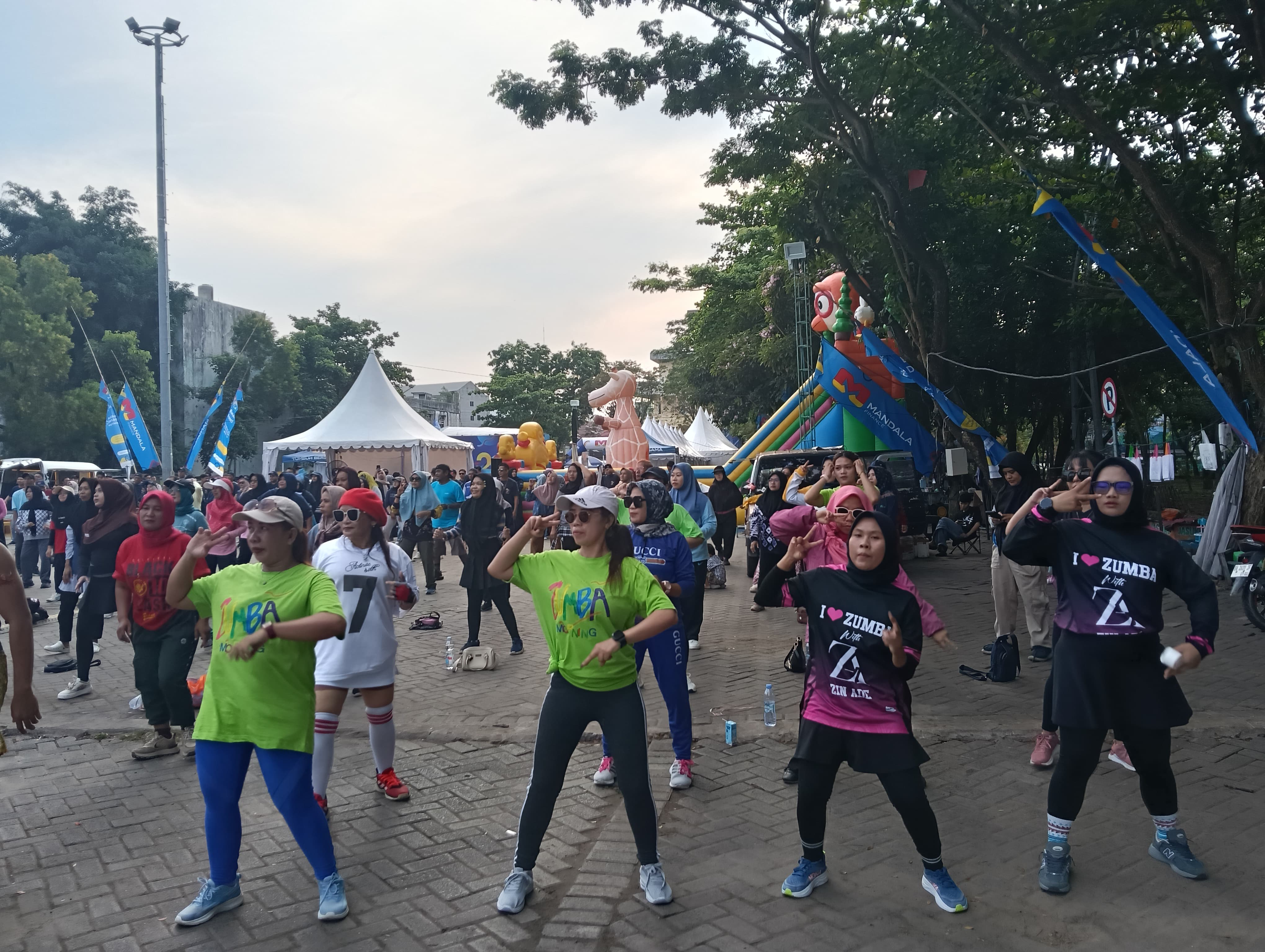 SENAM:Kegiatan senam bersama di Perhelatan Rakyat Banjarmasin.