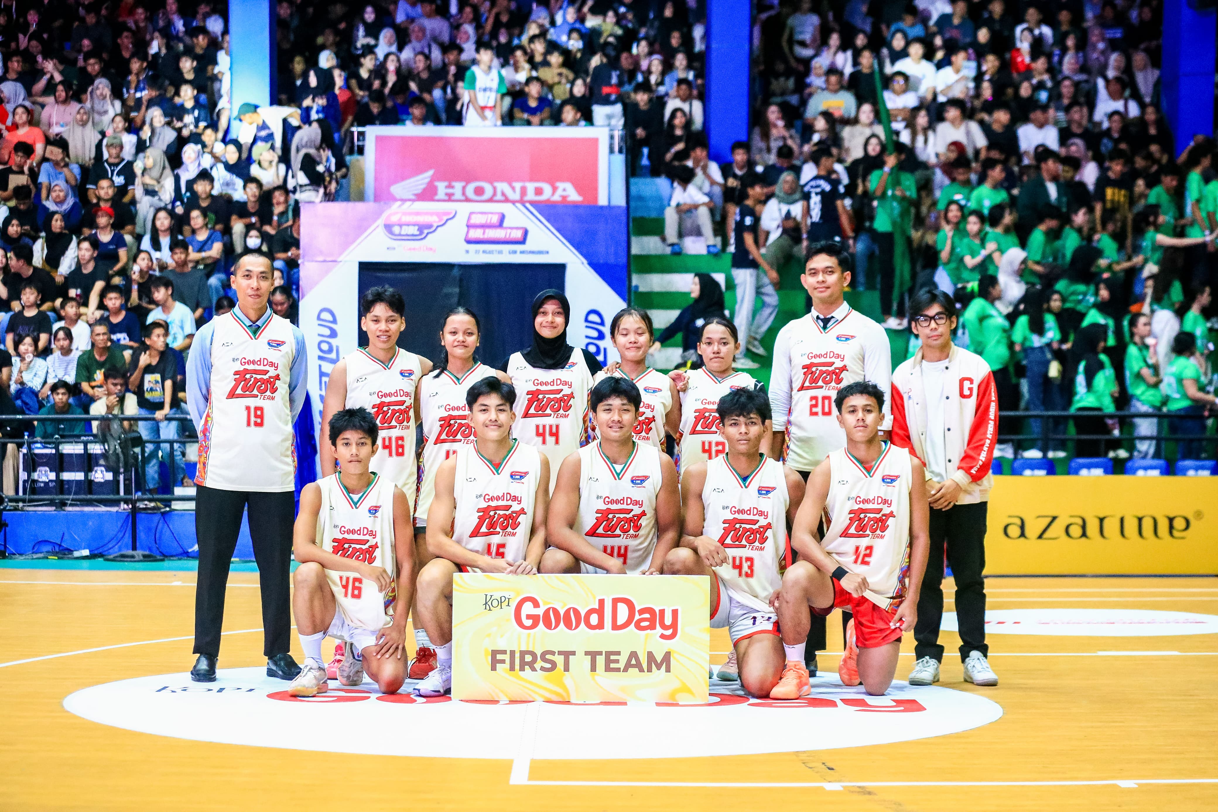 PILIHAN:Para pemain pilihan yang tergabung dalam Kopi Good Day First Team DBL Banjarmasin 2025.