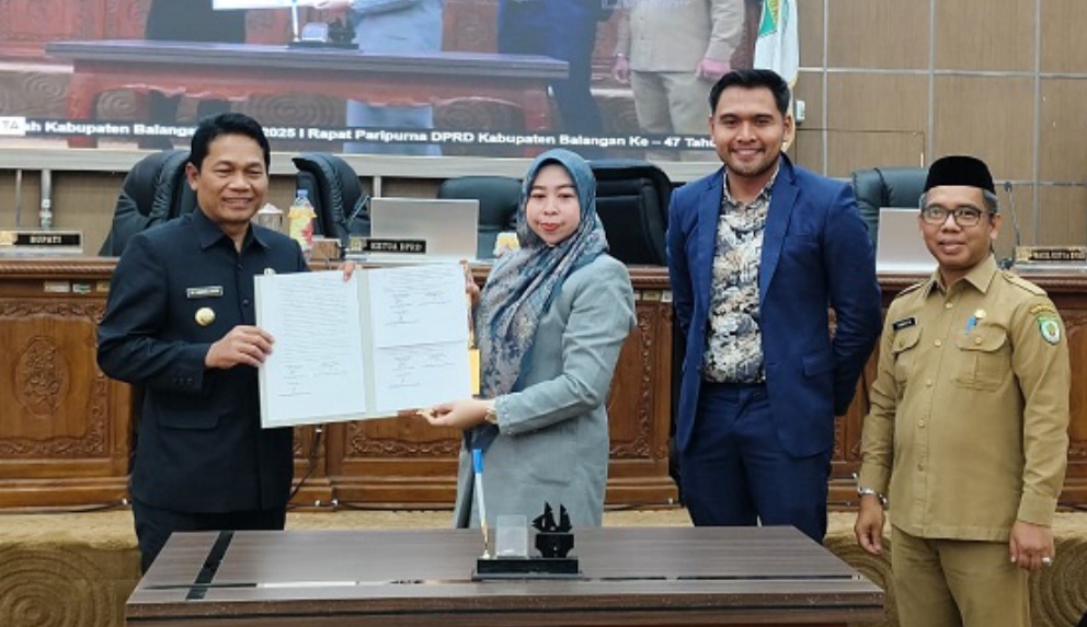 PARIPURNA: Rapat paripurna DPRD Balangan yang dipimpin Ketua DPRD Hj Linda Wati, akhir pekan tadi.