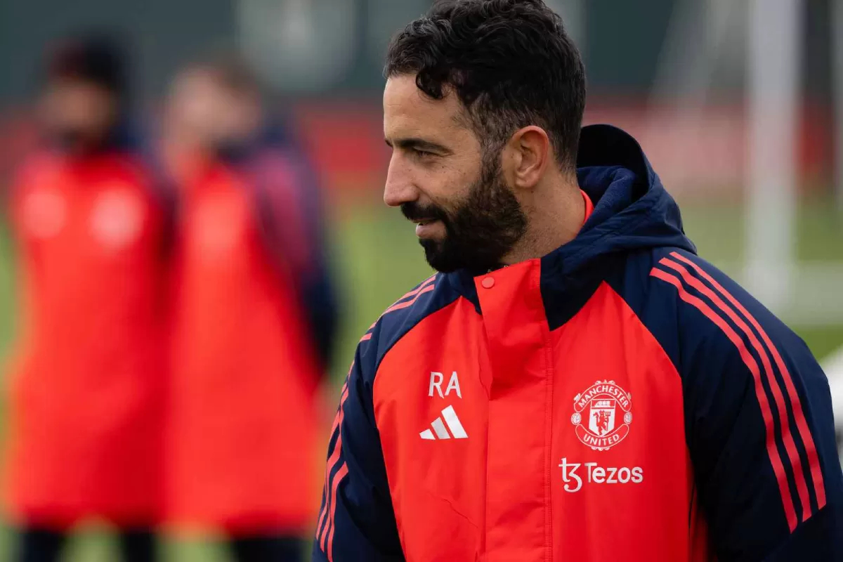 GERAM: Ruben Amorim pada sesi latihan Manchester United.