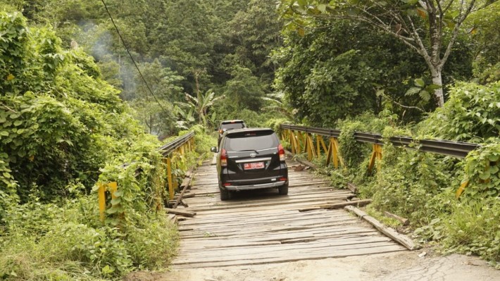 CEK LOKASI: Kondisi hutan di jalan Angkipih-Munggu Lahung yang menghubungkan Kecamatan Sungai Pinang dan Kecamatan Paramasan