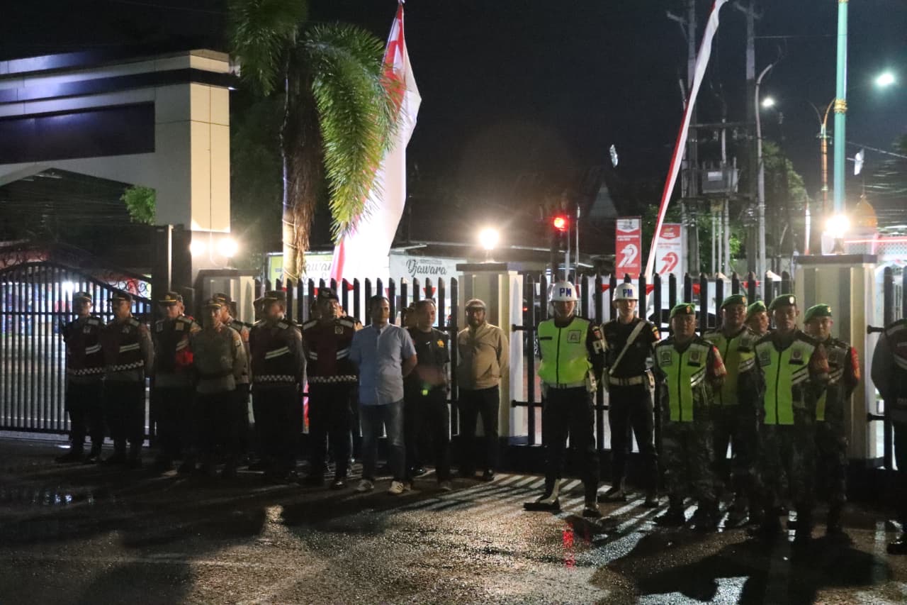 Polres Tabalong, Kodim 1008 Tabalong dan Satpol PP Tabalong sebelum patroli gabungan, Minggu (31/8) malam.