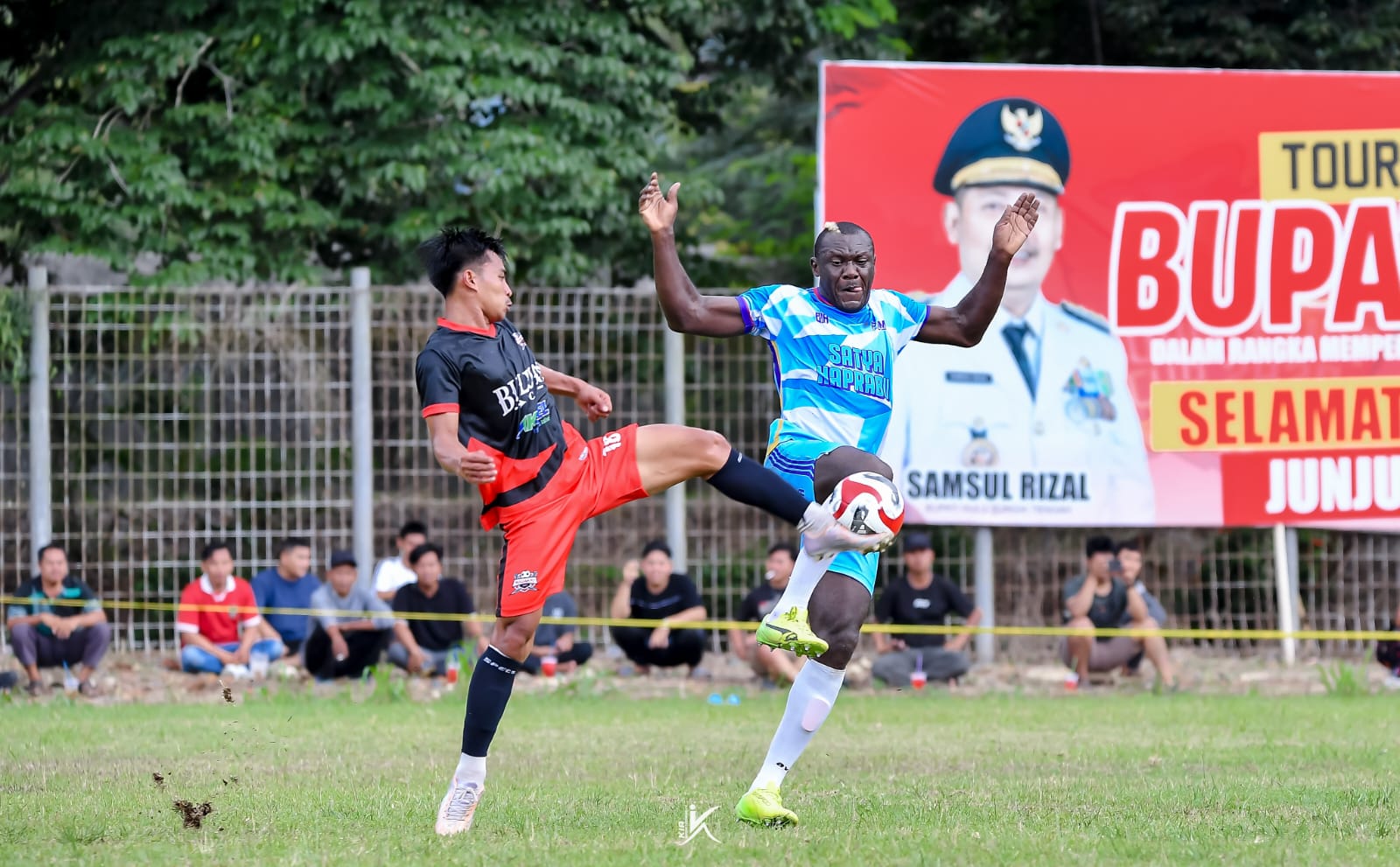 FINAL: Tim Polres HST mengamankan tiket final Bupati HST Cup setelah menumbangkan Buluan FC A dengan skor 2-1. (Foto: Panitia untuk Radar Banjarmasin)