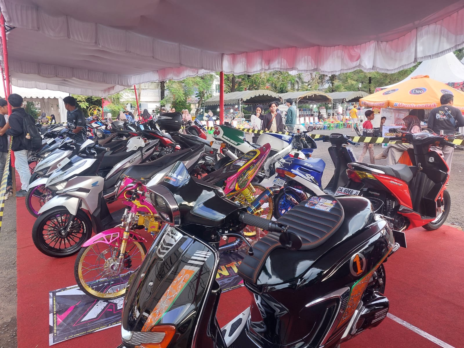 KREATIF:Motor yang tampil dalam lomba modifikasi HMC 2025 di Lapangan Murjani Banjarbaru, Minggu (7/9/2025).