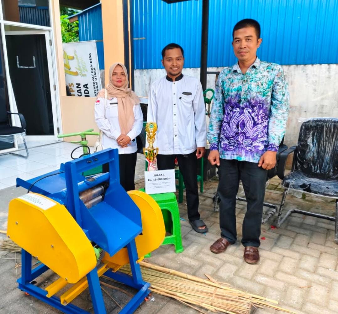 KREATIF: Alat Pemipih Purun dan Ilung (Al Pilung) yang dinobatkan sebagai juara pertama, hasil kreativitas Rahmatullah, warga Kecamatan Sungai Pandan (Alabio). (Foto: Istimewa/Radar Banjarmasin)