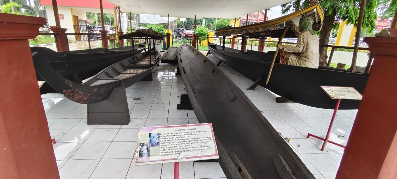 DIPAHAT CEKUNG: Jukung Sudur yang ditemukan di Desa Kaludan Besar Kabupaten HSU tersimpan di Museum Lambung Mangkurat, Kota Banjarbaru.