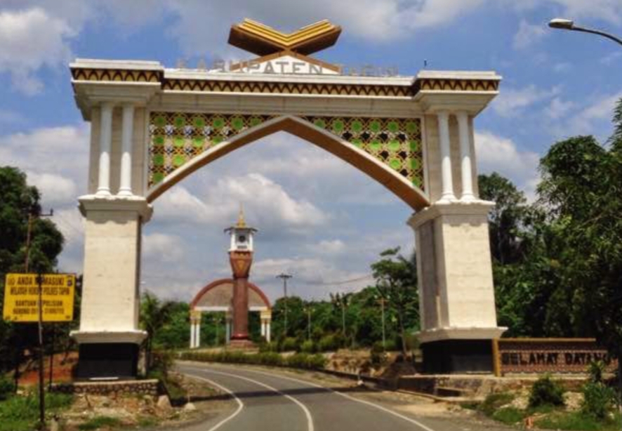 IKON: Pintu gerbang yang berada di perbatasan antara Kabupaten Tapin dan Kabupaten Banjar, berada di Kecamatan Binuang.