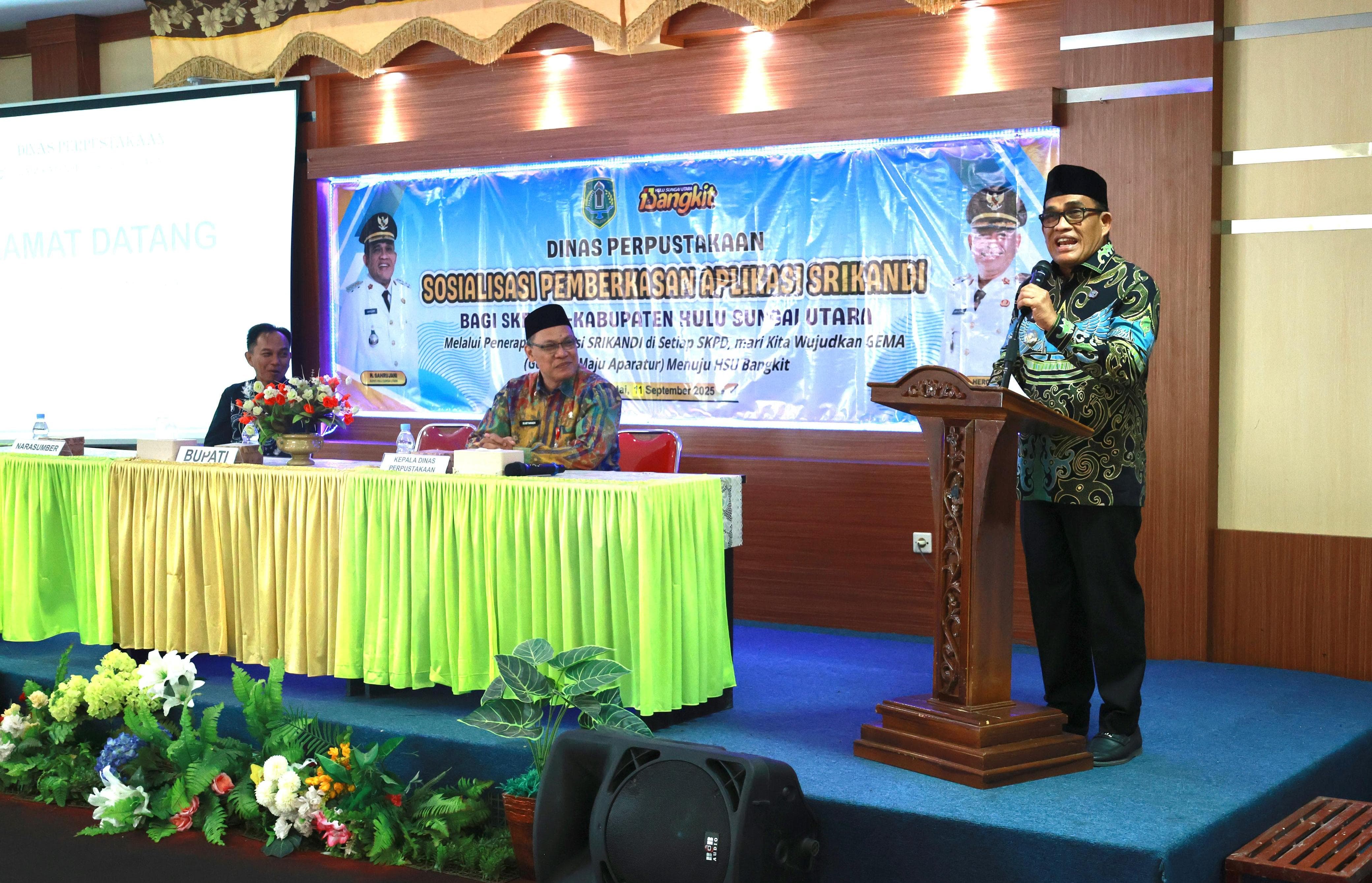 HADIR:Bupati Kabupaten HSU, H Sahrujani hadir sekaligus buka Sosialisasi Pemberkasan Aplikasi Srikandi bagi Satuan Kerja Perangkat Daerah di lingkungan Pemkab HSU, Kamis (11/9/2025).