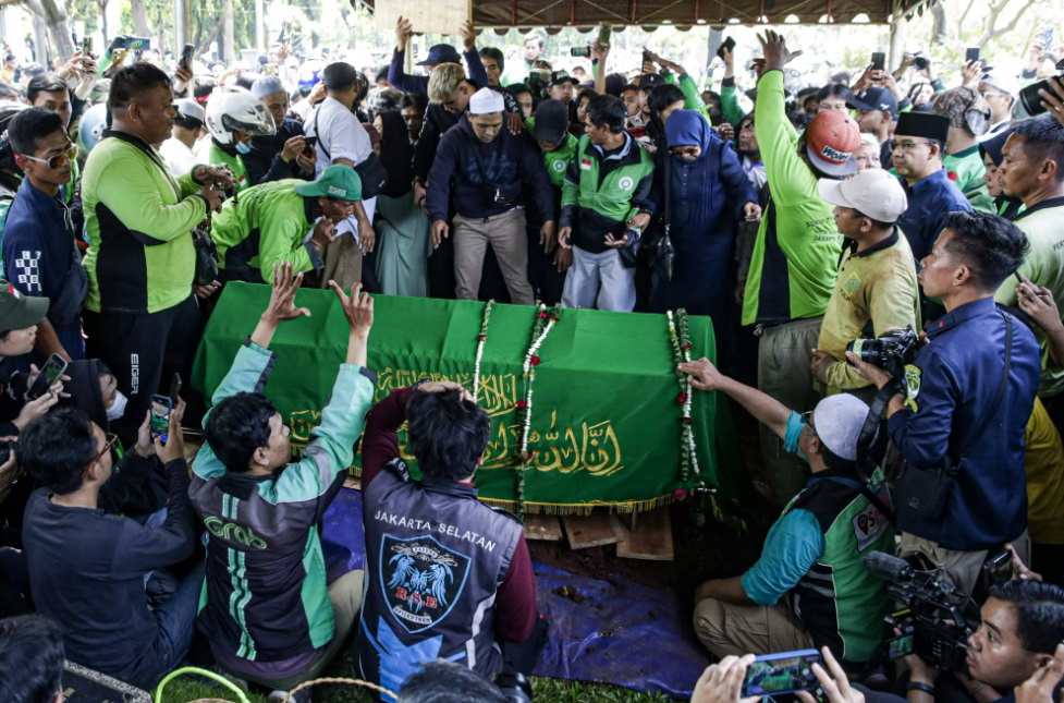 KORBAN: Pemakaman ojek online Affan Kurniawan di TPU Karet Bivak di Jakarta, 29 Agustus 2025. Affan adalah tewas dilindas mobil rantis Brimob.