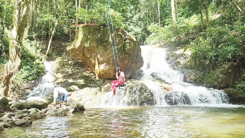 Air Terjun Riam Bainggi