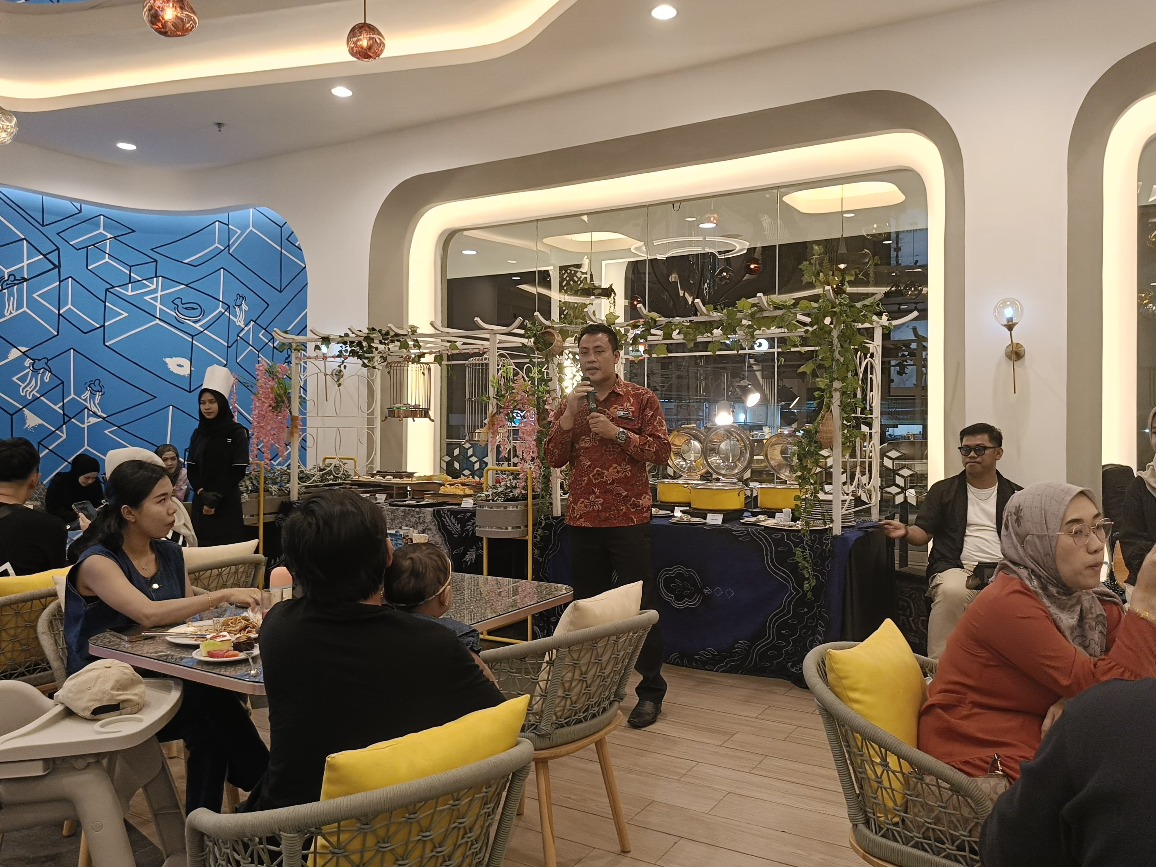 LAUNCHING: Jajaran Aeris hotel Banjarbaru memperkenalkan empat paket wedding terbaru, Jumat (12/9/2025) malam.