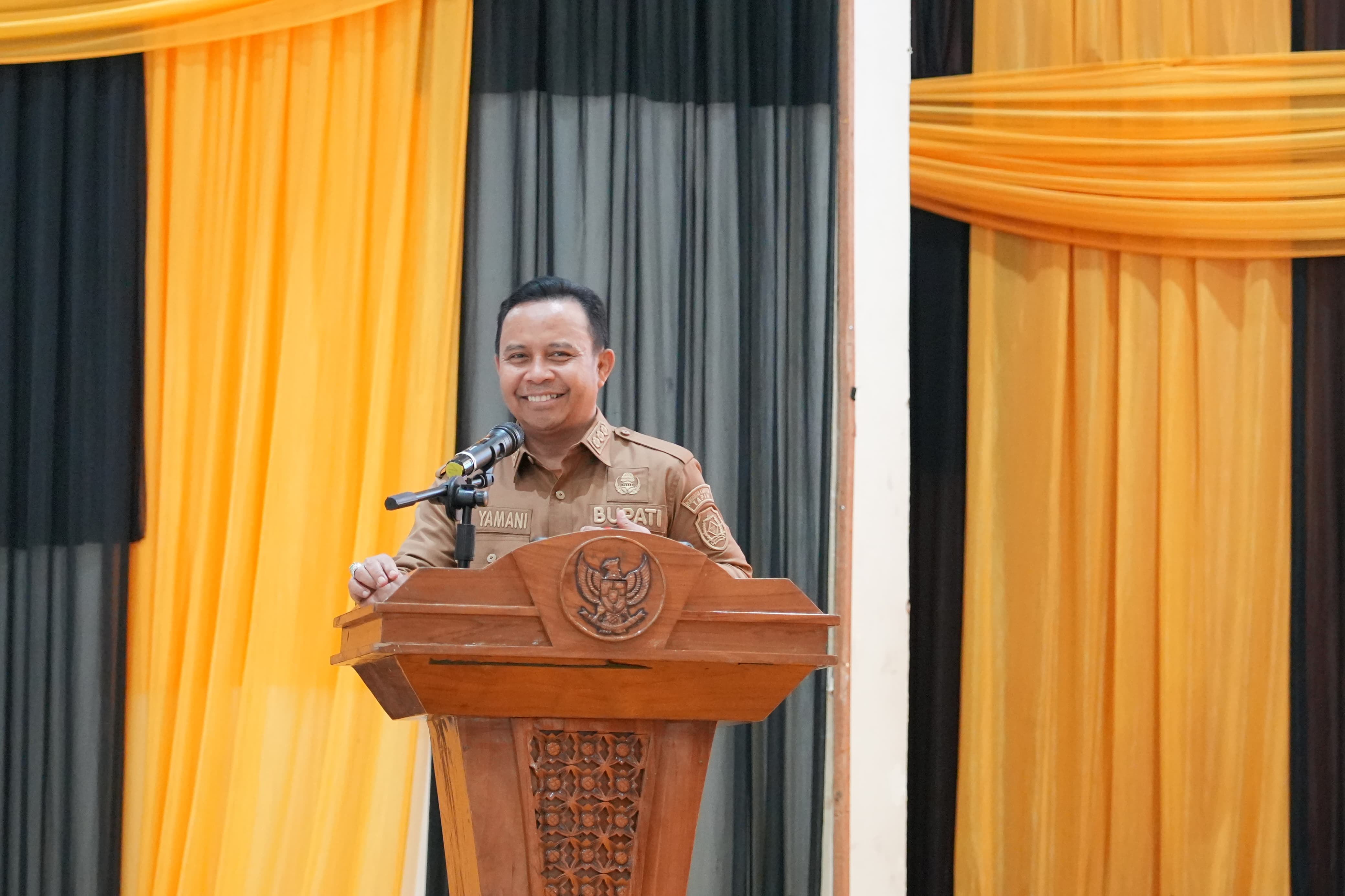 TURUN: Bupati Tapin H Yamani menyampaikan bahwa Kabupaten Tapin masuk 10 besar dalam terendah dalam hal tingkat kemiskinan. Foto Rasidi Fadli
