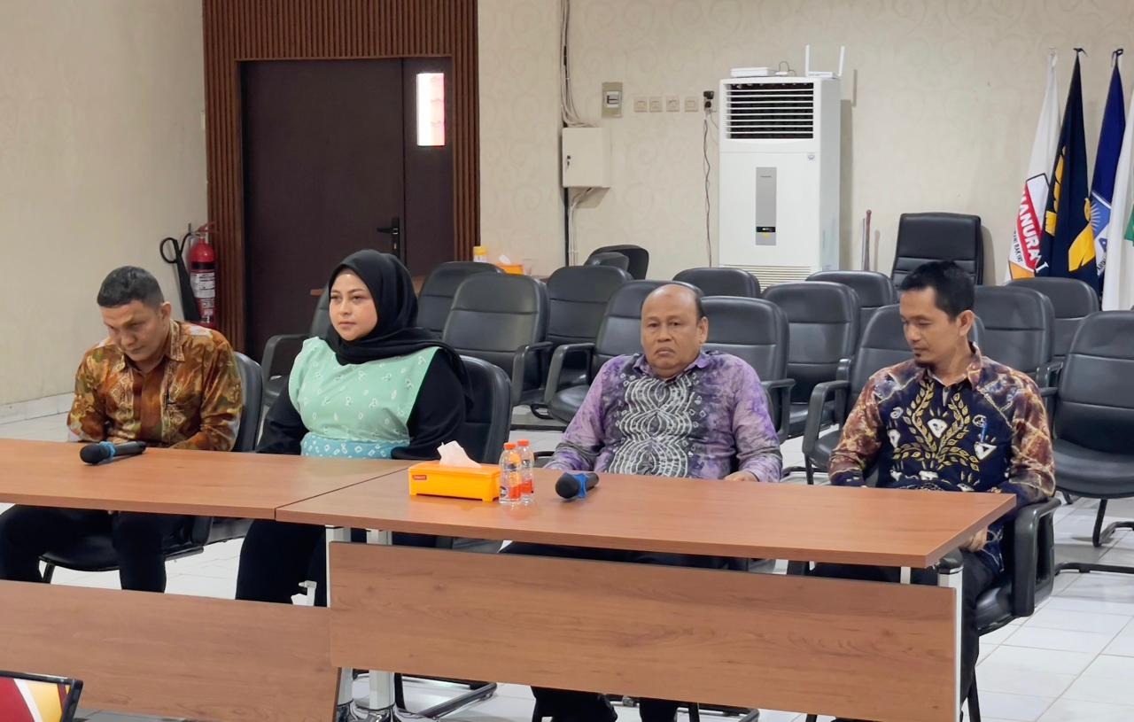 VERIFIKASI: Empat calon PAW Komisioner KPU Banjarbaru sudah dilakukan klarifikasi oleh KPU Kalsel. Gegara persyaratan pengunduran diri sebagai PPPK belum lengkap, pelantikan pun tertunda