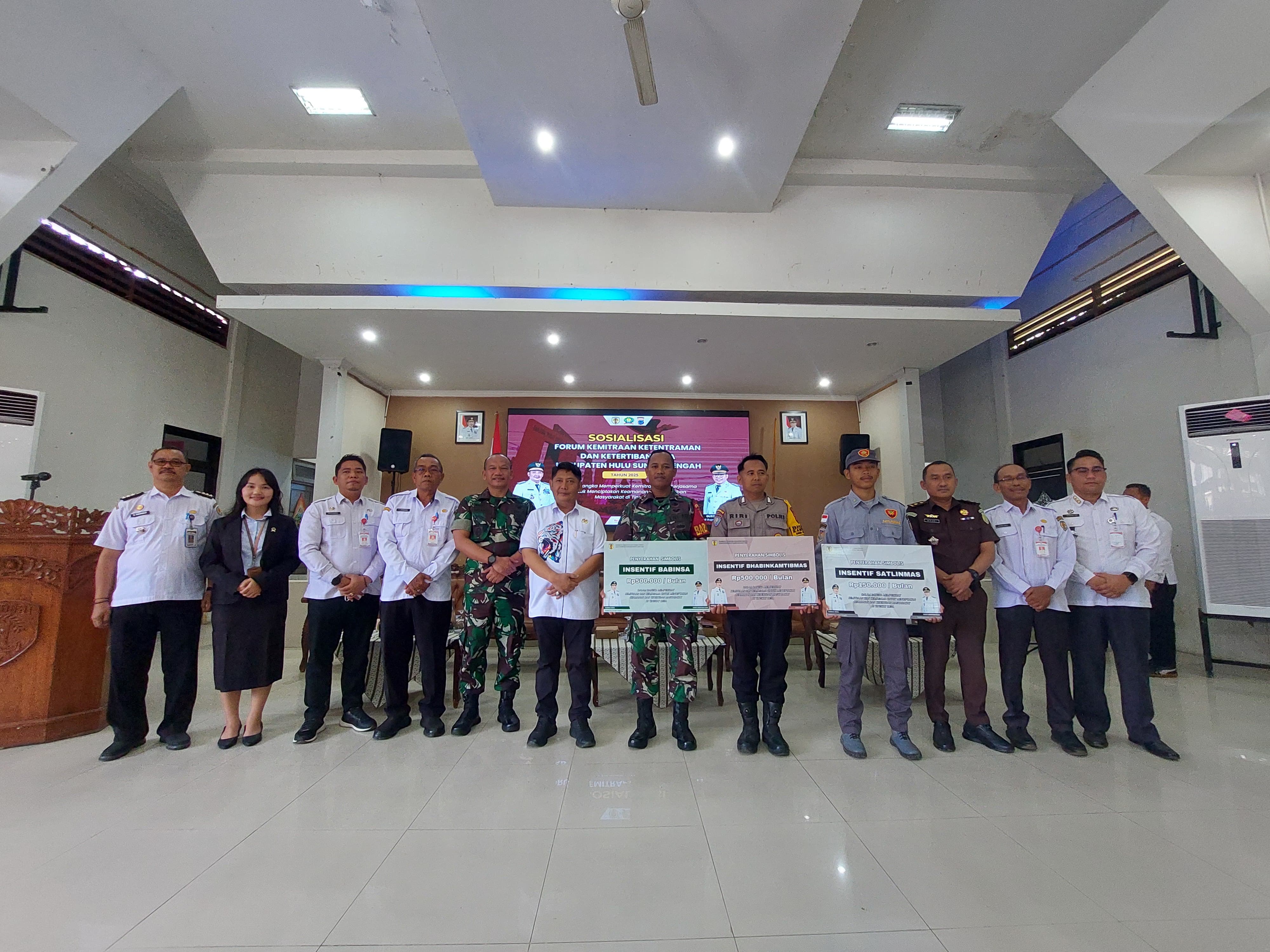 KEMITRAAN: Bupati HST, Samsul Rizal membuka forum kemitraan Kamtibmas. (Foto: Jamaluddin/Radar Banjarmasin)