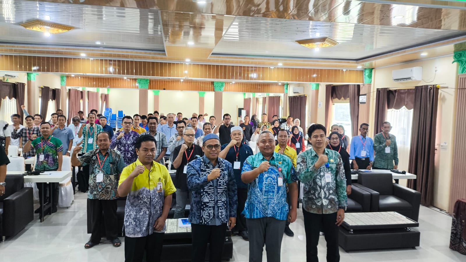 PELATIHAN:Wakil Bupati HST, Gusti Rosyadi Elmi membuka acara pelatihan perkoperasian di Aula Hotel Darul Istiqamah Barabai, Kamis (25/9/2025).