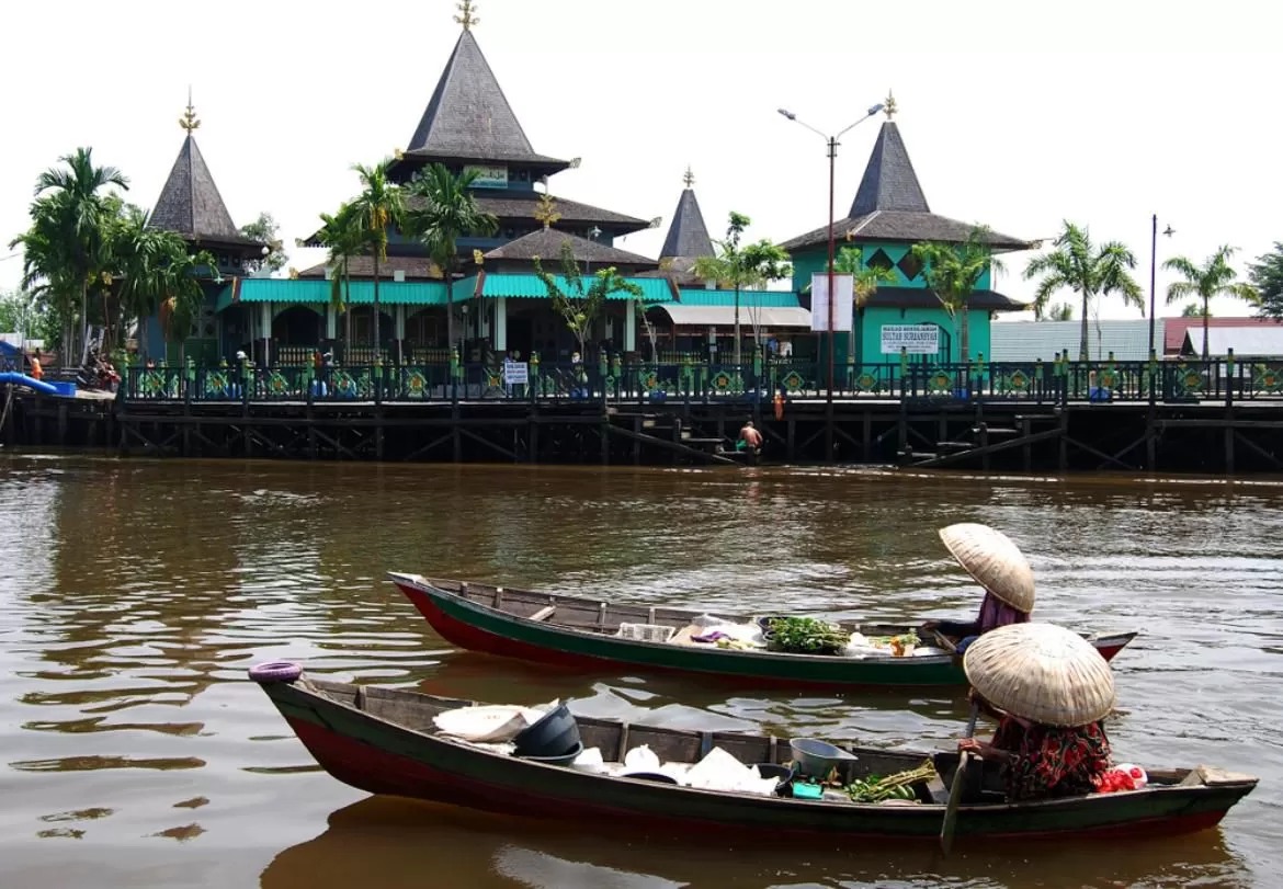PERADABAN BARU: Masjid Sultan Suriansyah di Kuin Utara, Banjarmasin menjadi simbol perjuangan dan transformasi Kota Banjarmasin khususnya Kalsel.