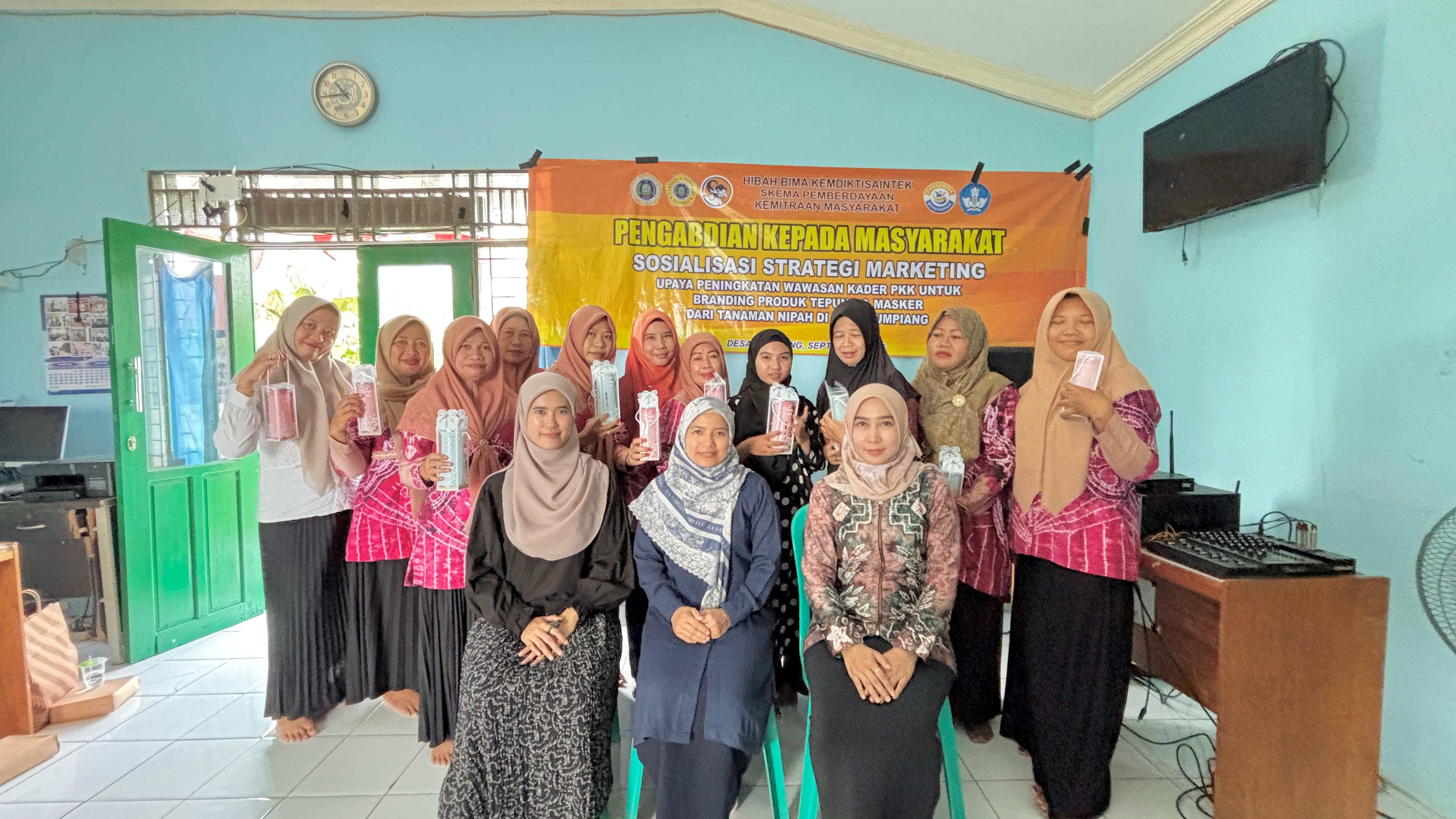 PENYULUHAN:Kegiatan penyuluhan Dosen Farmasi UNISKA