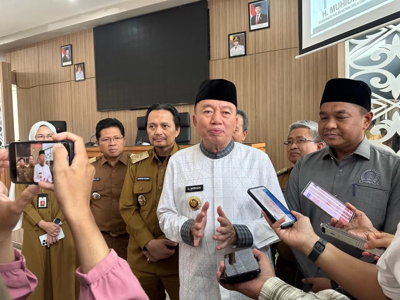 MEGA PROYEK: Gubernur Kalsel Muhidin mengungkap proyek jalan baru menghubungkan Mataraman-Tabalong.
