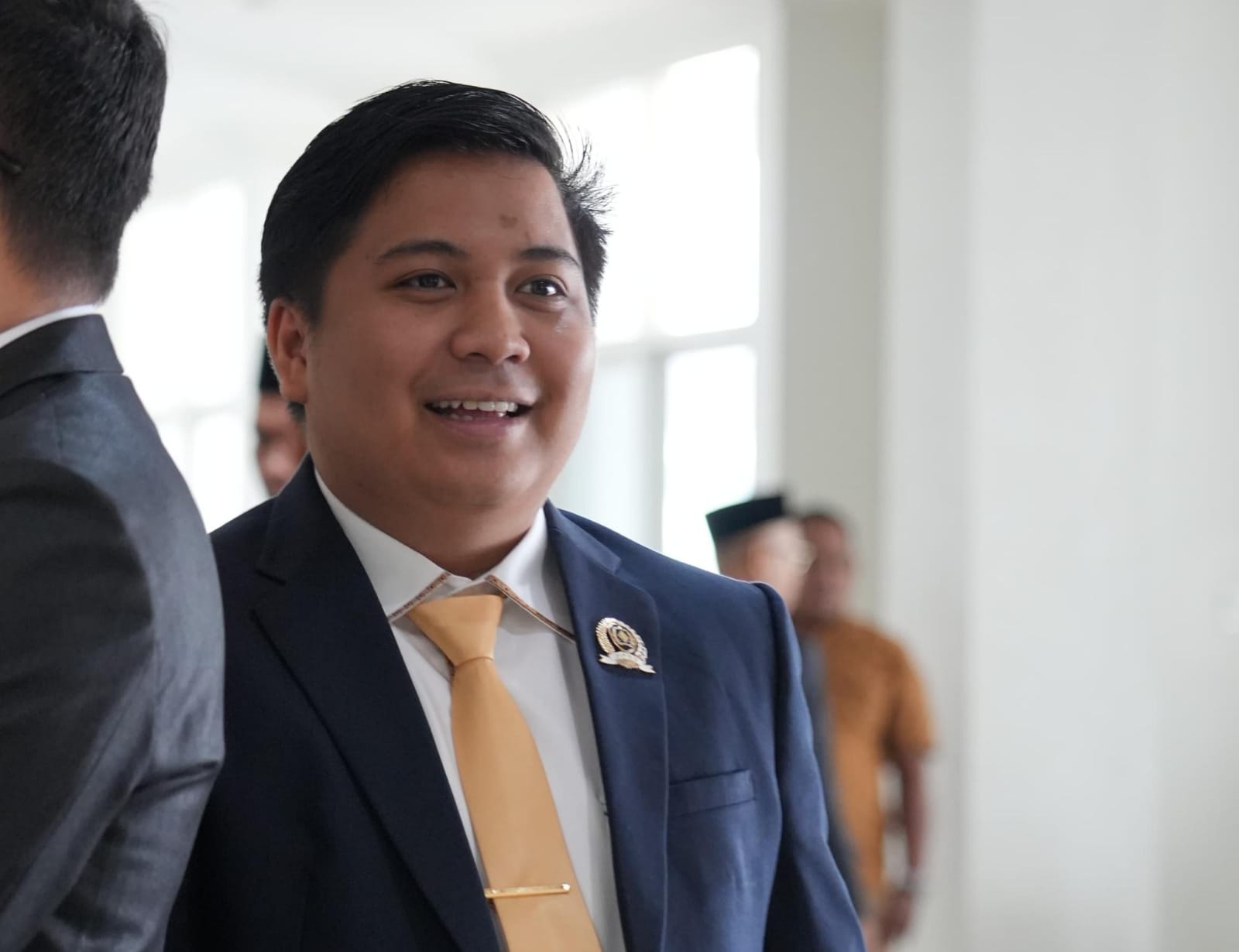 TANGGAPAN: Anggota DPRD Tapin Taufik Hidayat menyampaikan pandangannya terkait pejabat yang baru di Pemerintahan Kabupaten Tapin.