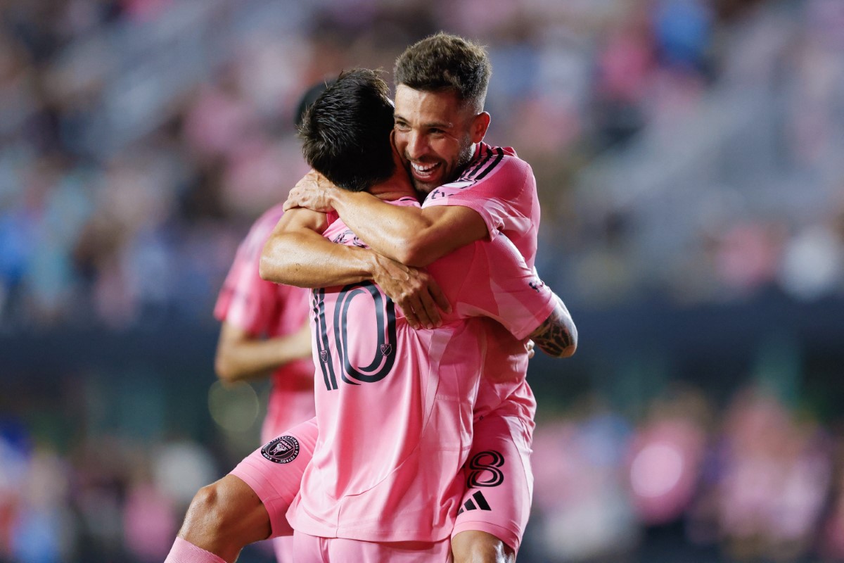 BERSAMA: Jordi Alba (kiri) dan Lionel Messi di Inter Miami.