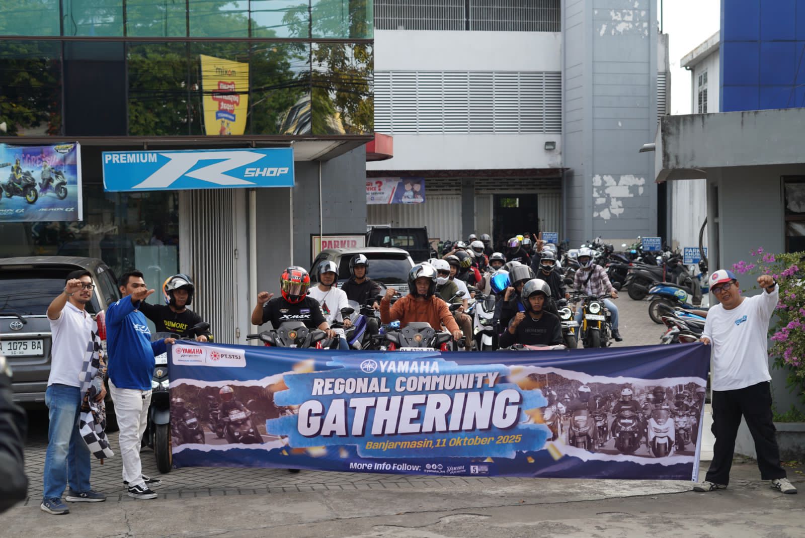 START: Para peserta Yamaha Regional Community Gathering Banjarmasin dilepas dari Sentral Yamaha A Yani Banjarmasin, Sabtu (11/10/2025).