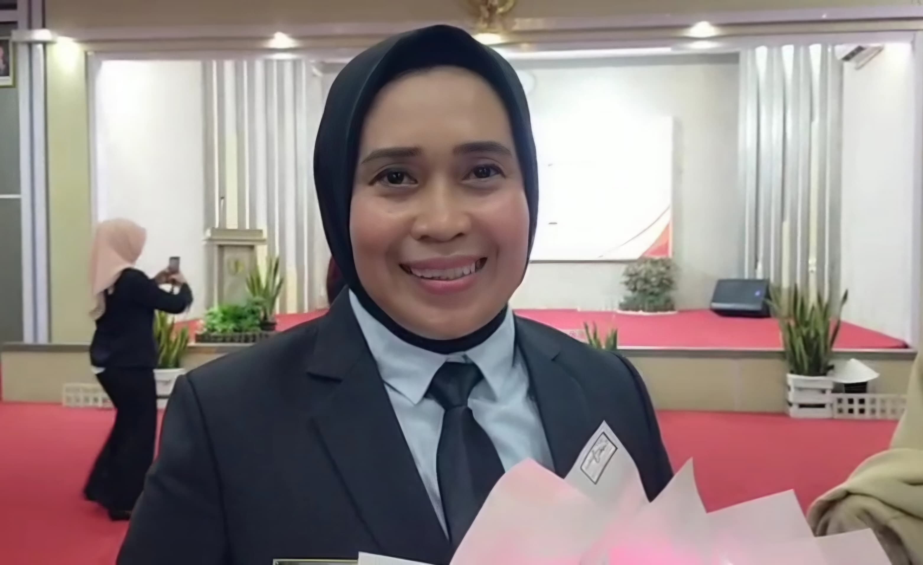DILANTIK: Jaksa Muda Herlinda dilantik sebagai Kabag Hukum Setda HST, Senin (13/10/2025). (Foto: Istimewa).