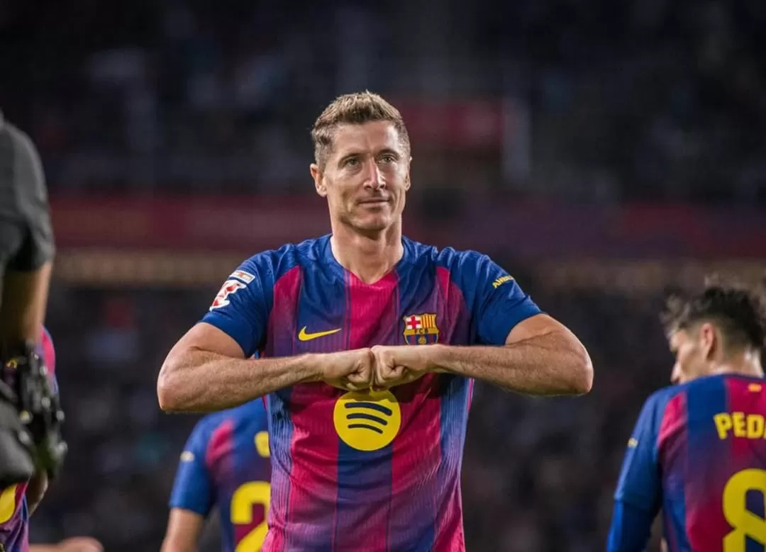 CEDERA: Robert Lewandowski dilaporkan mengalami cedera hamstring pada paha kirinya saat membela timnas Polandia di jeda internasional.