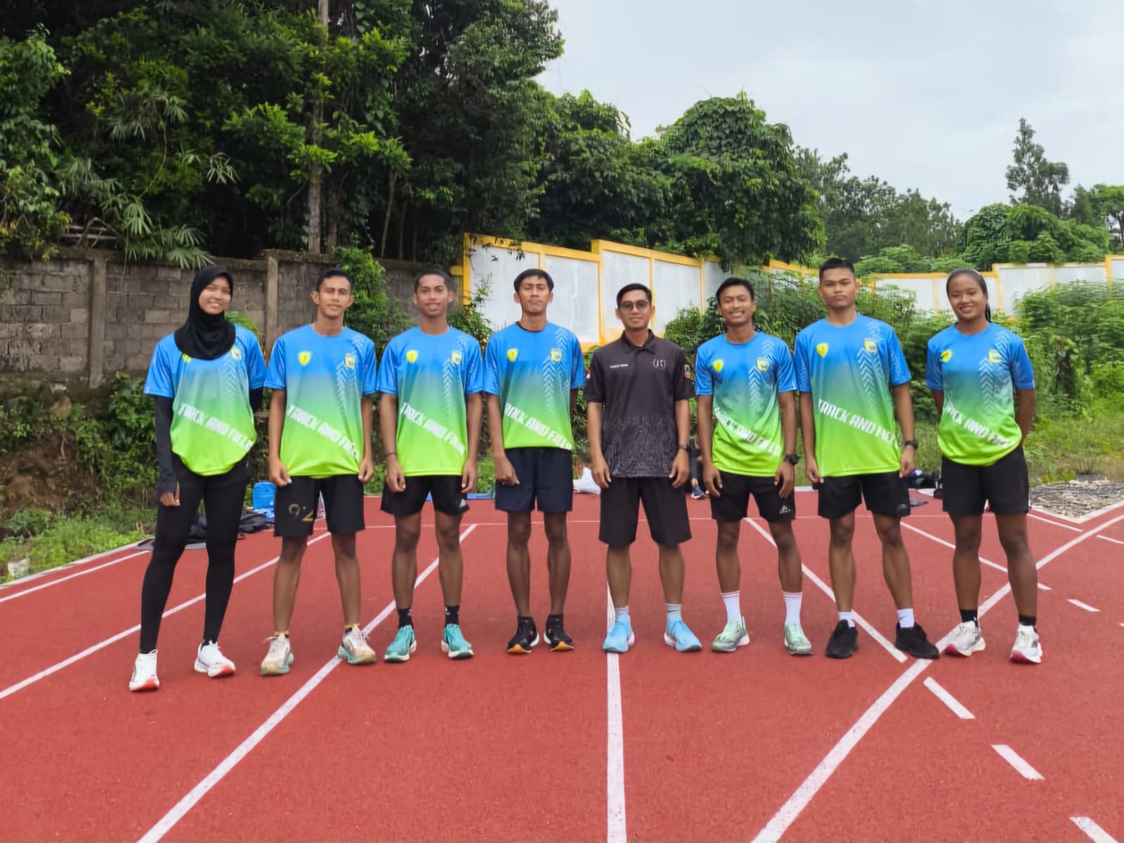 BERLATIH: Para atlet Pasi Tala foto bersama usai melakukan latihan rutin.