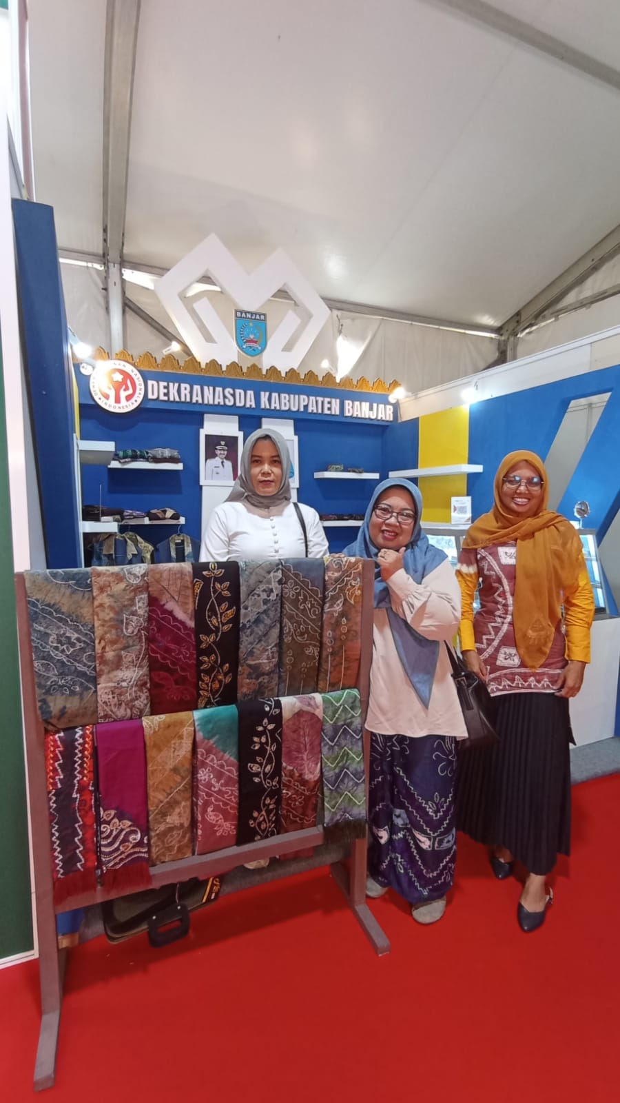 PRODUK BERKUALITAS: Karya Melati Sekumpul yang ditampilkan dalam sebuah ajang pameran.