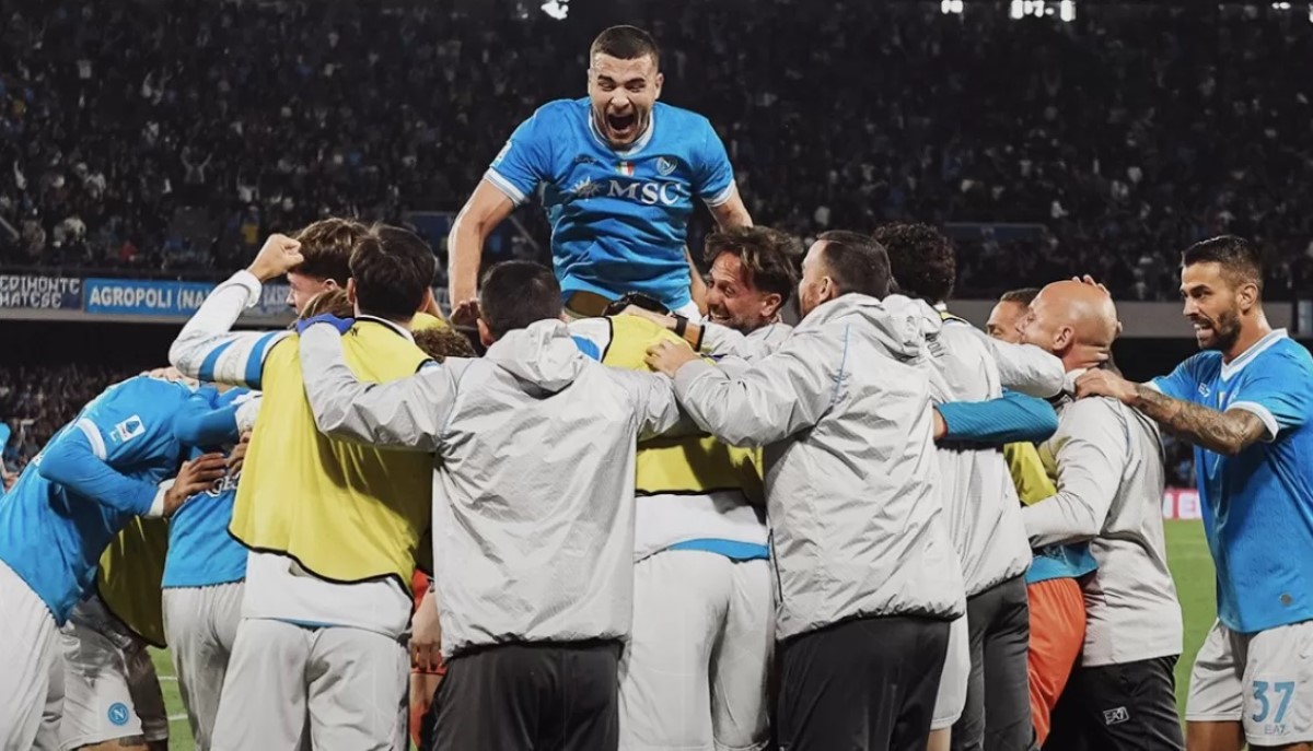 BIG MATCH: Napoli mengalahkan Inter Milan untuk kembali ke puncak klasemen Serie A Italia.