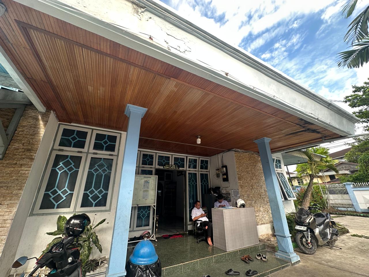 SEPI: Kantor DPD RI Kalsel di Jalan Gatot Subroto Banjarmasin tampak sepi. Di sini empat senator Kalsel berkantor jika tak lagi di Senayan, Jakarta.