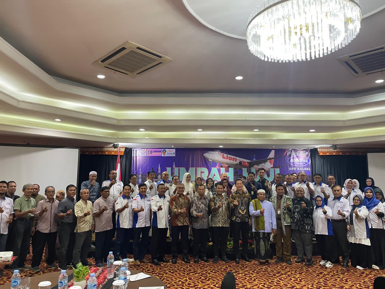 DUKUNG:Travel haji dan umrah di bawah naungan ASPPWI Kalsel mendukung penerbangan langsung dari Bandara Internasional Syamsudin Noor ke Tanah Suci.