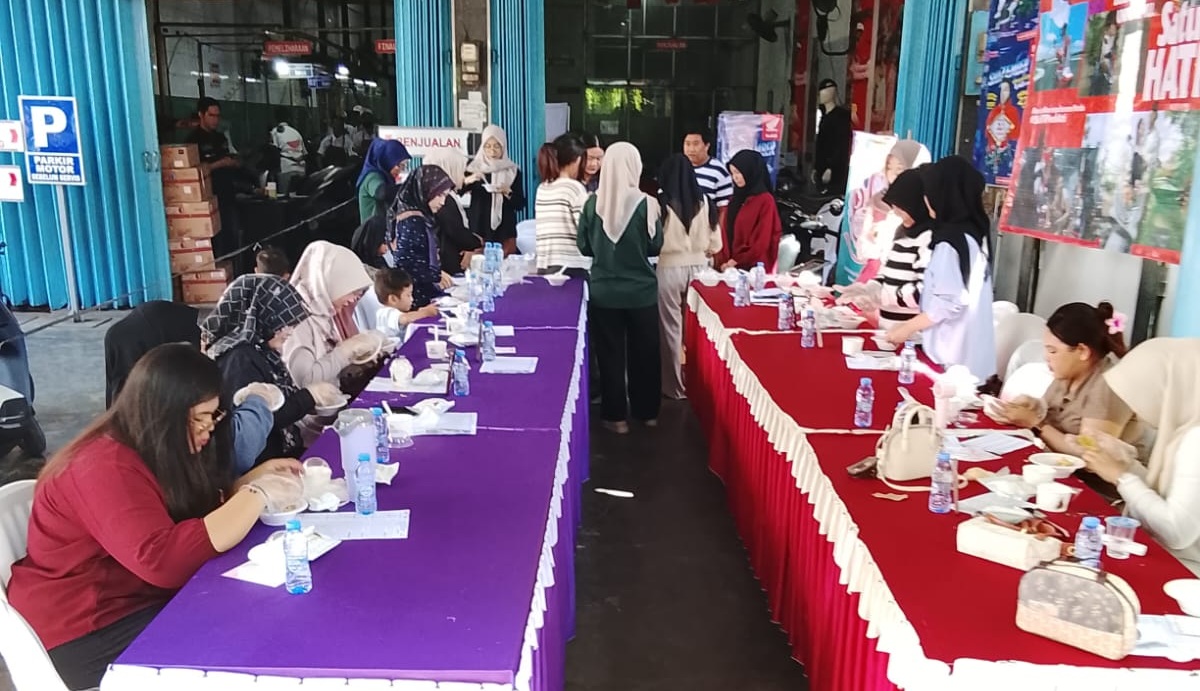 KREATIF : Kegiatan Edible Chocochips Cookies Dough Class Trio Motor