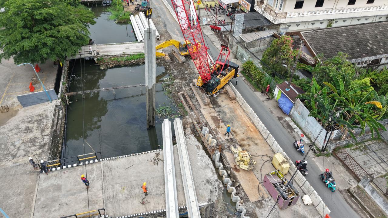 ANTISIPASI LIMPASAN: Proyek Sungai Veteran Banjarmasin menerapkan konsep Wilayah Pengendali banjir sepert di Surabaya dan Jakarta.