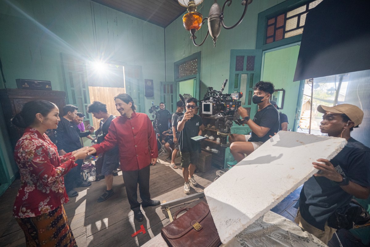 SYUTING: Proses pengambilan gambar film Pirunduk di salah satu lokasi di Banjarmasin.
