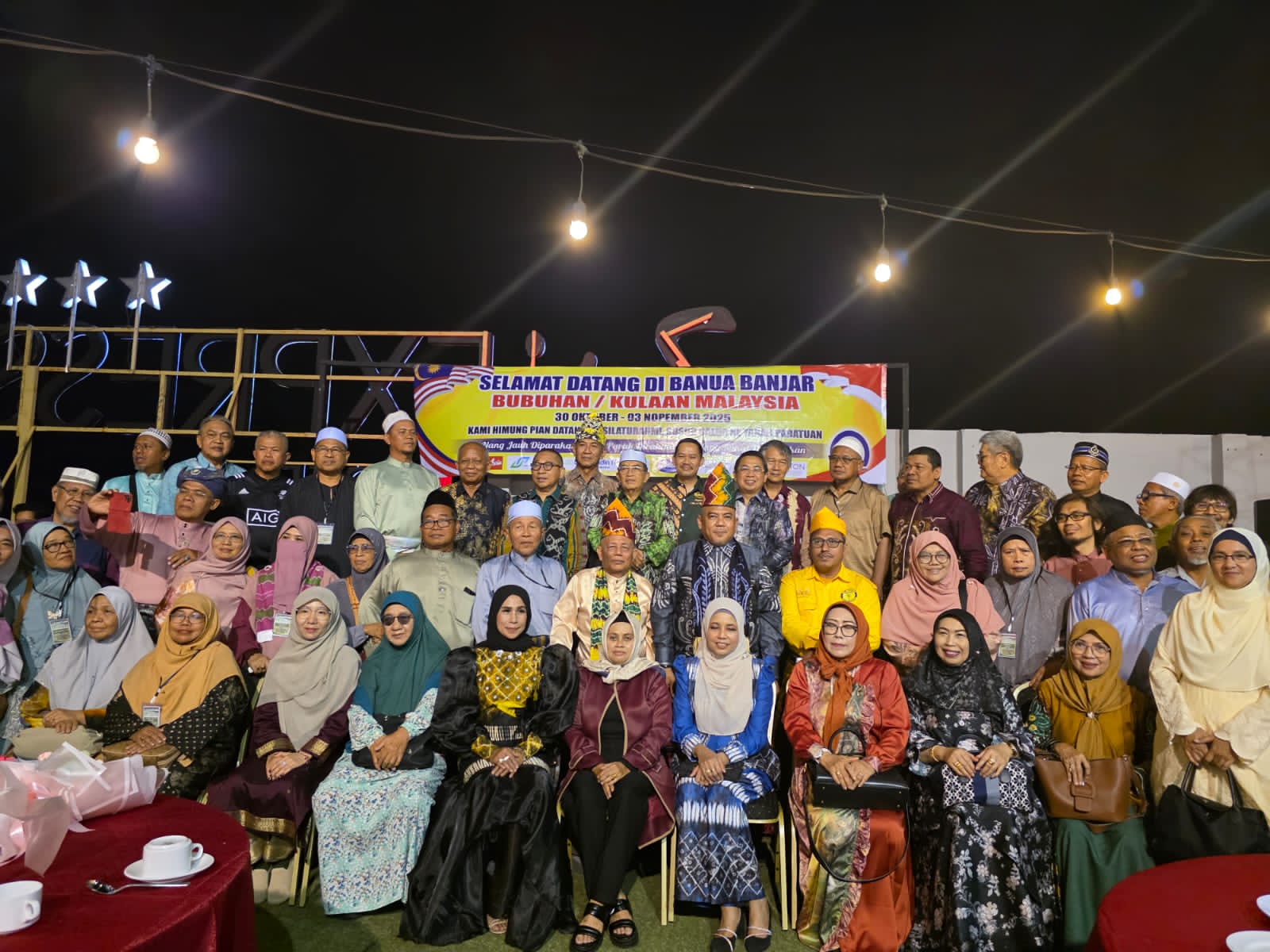 WISATA:Rombongan kulaan Banjar dari Malaysia yang datang ke Kalimantan Selatan.