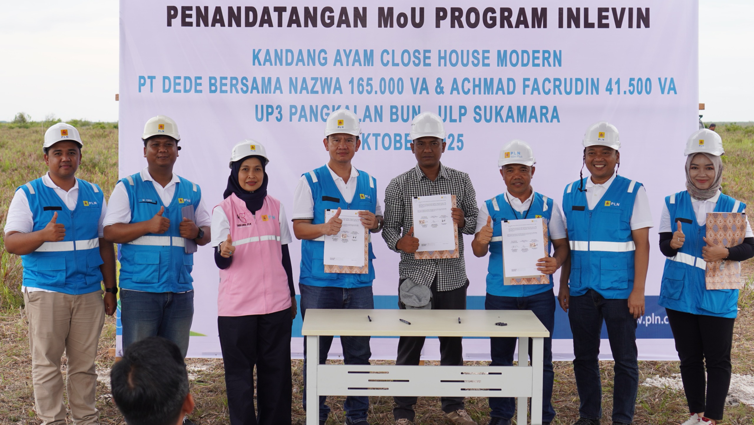SEPAKAT:Penandatangan MoU program INLEVIN oleh MUP3 Pangkalan Bun, PT DBN Kartamulia (baju hitam) dan Icon Plus Regional Kalimantan.