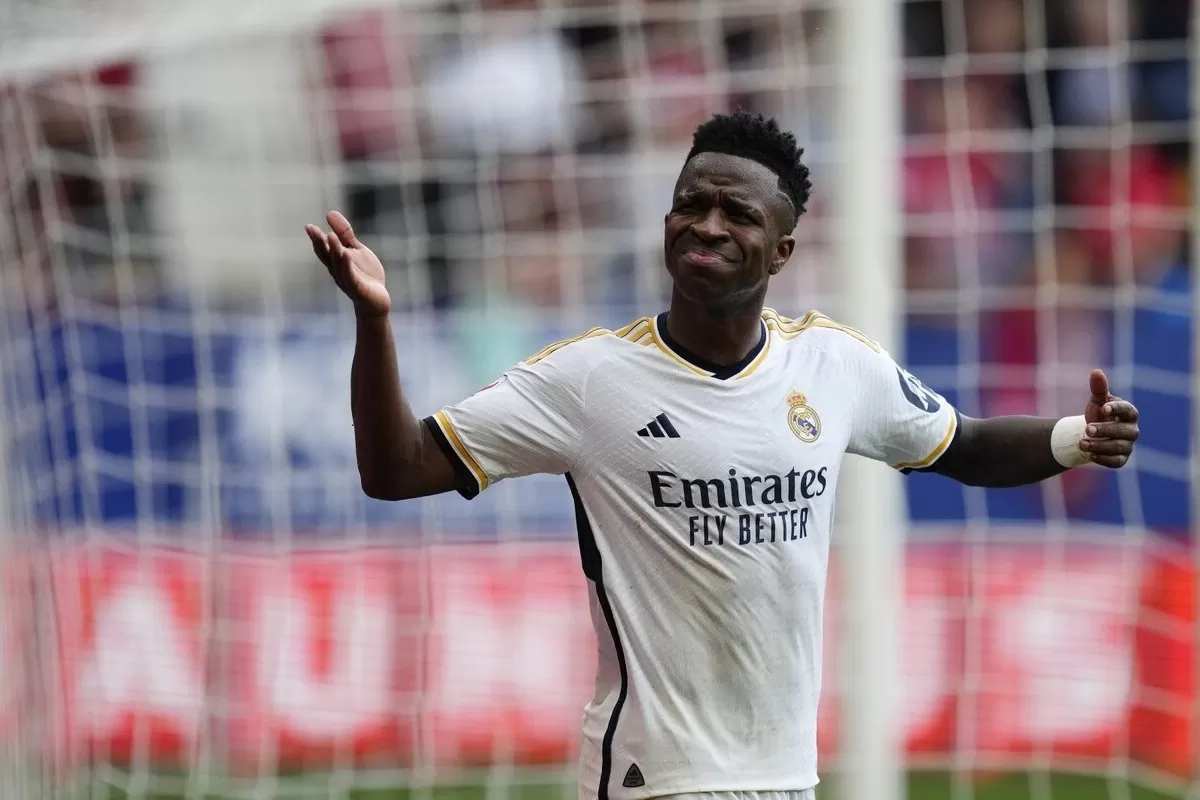 MELEMPEM: Penyerang Real Madrid, Vinicius Junior tak menonjol saat melawan Valencia CF, Minggu (2/11).