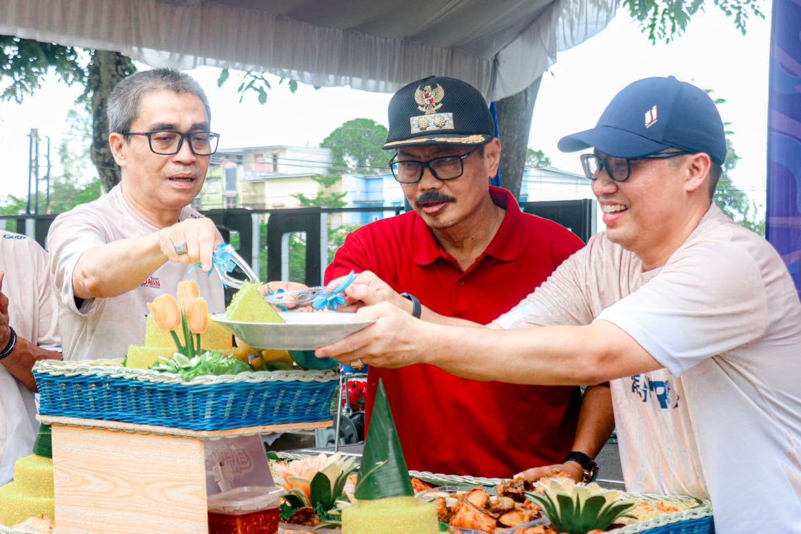 SEMANGAT KEBERSAMAAN:Wakil Wali Kota Banjarbaru menghadiri perayaan ulang tahun RSD Idaman ke-9, Minggu (2/11/2025).